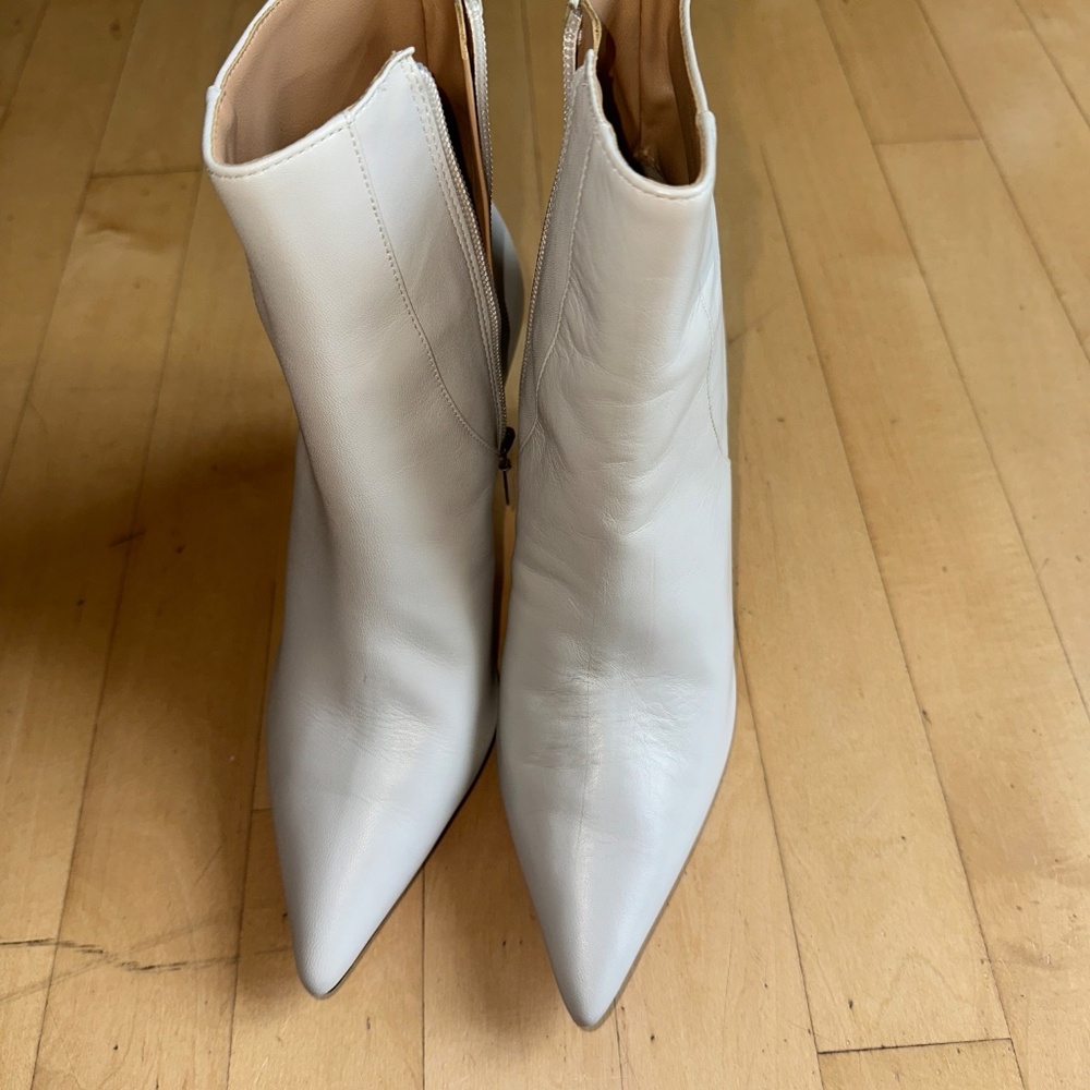 Like New SCHUTZ white Bette Bootie, 7, GD1159 - Picture 6 of 11